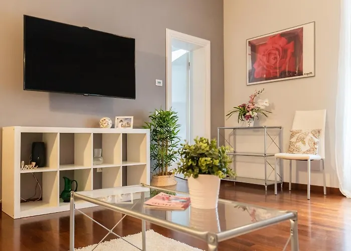8 Apartment